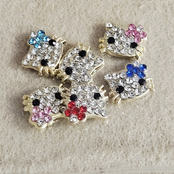 Hello Kitty Other - NWT 6pcs HELLO KITTY HEADS GOLD BLING NAIL ART CHARMS!